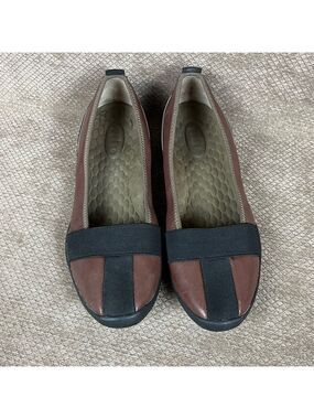 Privo Brown Leather Flat Slip On Shoes Size 8.5  Excellent Used Condition